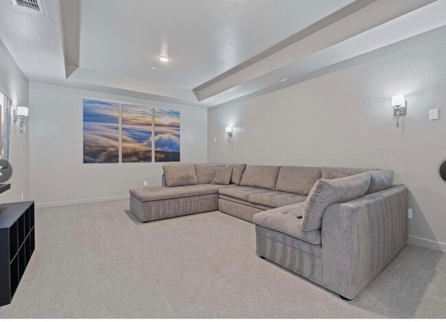 Building Photo - 6817 Davenport Divide Rd