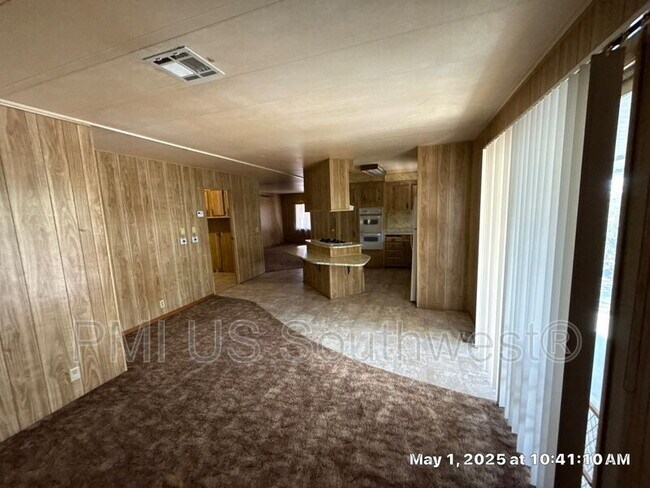 Building Photo - 818 Church St