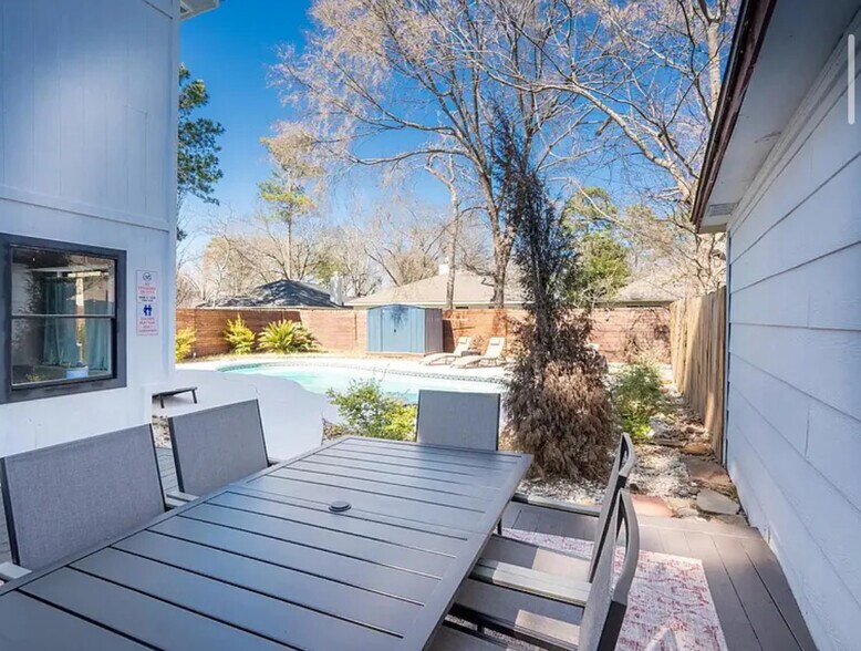 Building Photo - 5006 Deer Point Dr