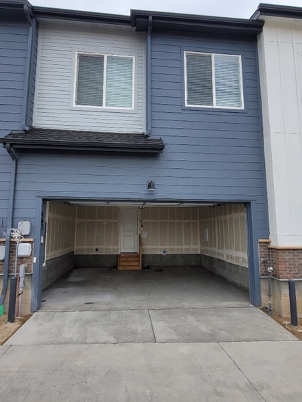 Building Photo - 463 Millwall Cir