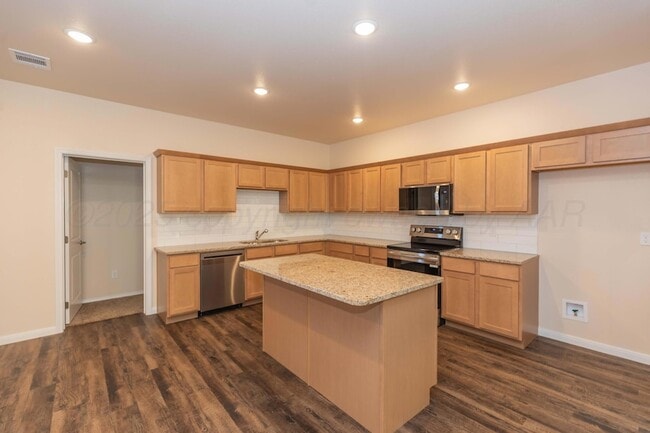 Building Photo - 7604 Beck Dr