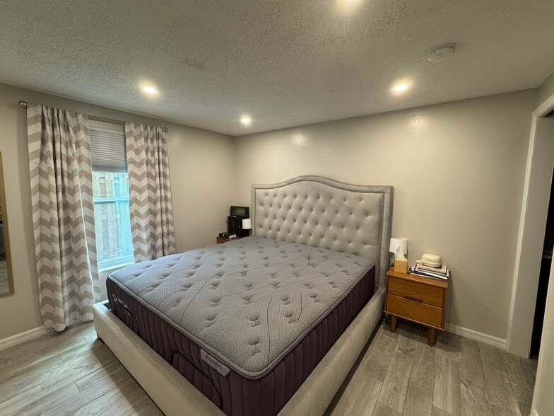Building Photo - 3930 Cochise Ter