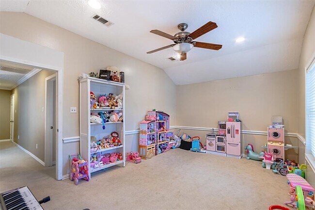 Building Photo - 20307 Hampshire Rocks Dr