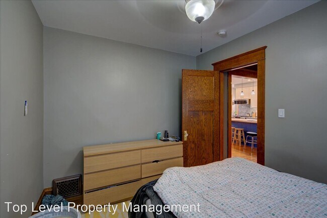 Building Photo - 2 br, 1 bath House - 411 S Orchard St.
