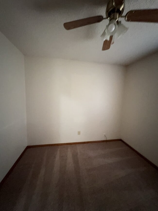 Building Photo - 176 Waters Rd