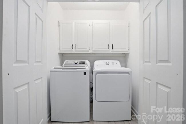 Building Photo - 232 Vista Grande Cir