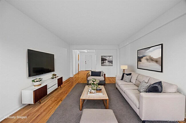 Building Photo - 255 Bronx River Rd