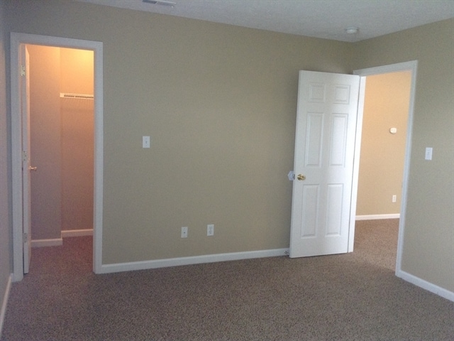 Building Photo - 2493 Monarchy Ln