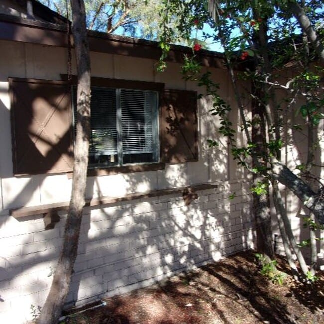 Building Photo - Spacious Private Home with Pool on Nearly Half an Acre