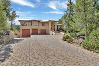 Building Photo - 637 Donnybrook Cir