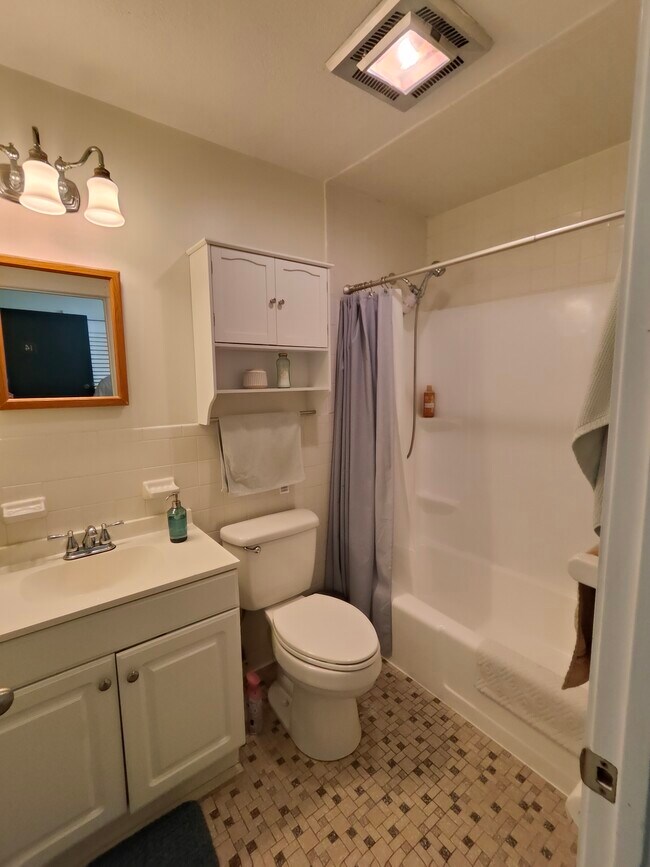 Building Photo - 180 Mountain Ave