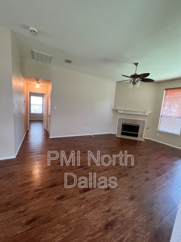 Building Photo - 5812 White Pine Dr