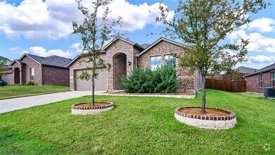 Building Photo - 2638 Azaleas Run Dr
