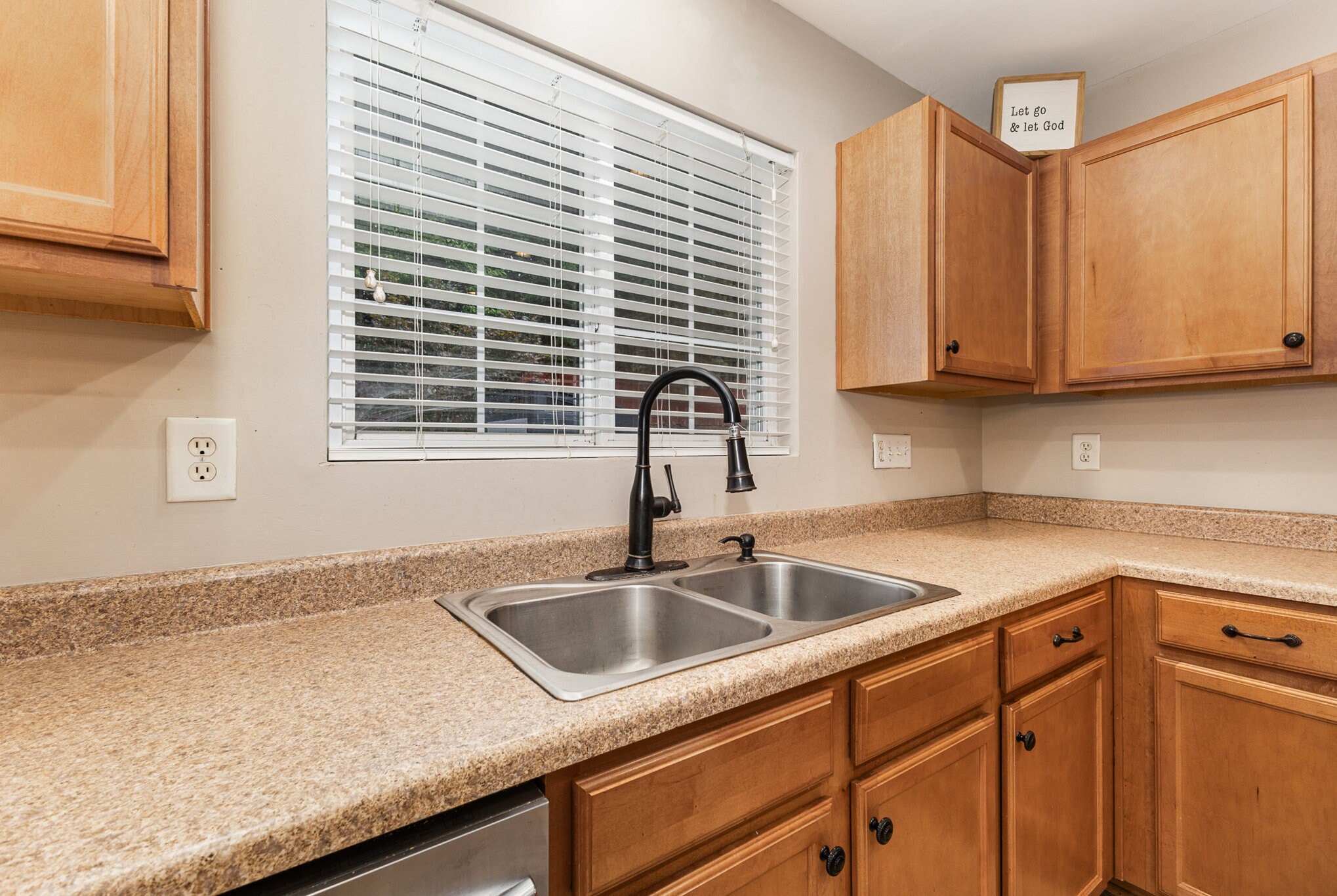 Building Photo - 14014 Pinyon Pine Ln