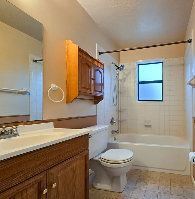 Building Photo - Beautiful 3/2 in Springtree