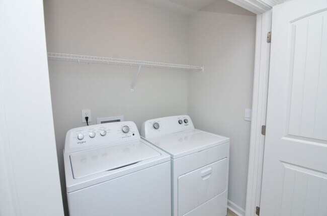 Building Photo - 1017 Keyes Pl