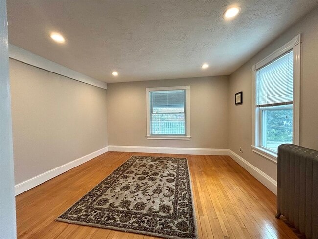 Building Photo - 1601 Centre St