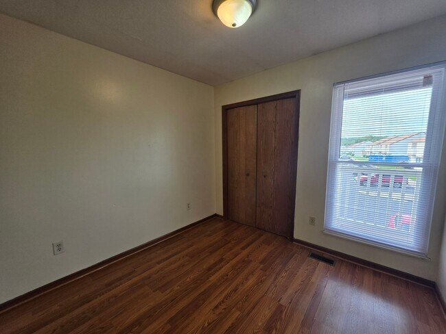 Building Photo - 1509 Whitehall Blvd