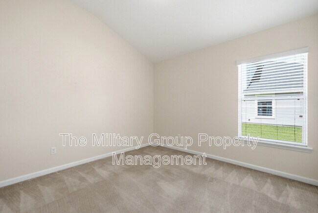 Building Photo - 374 Porta Rosa Circle