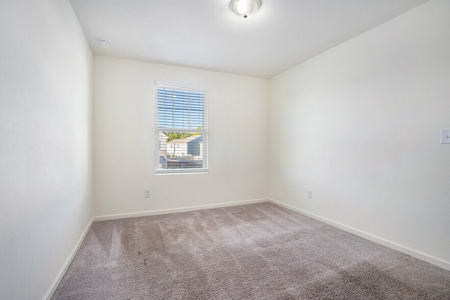 Building Photo - 1026 Feldman Chase