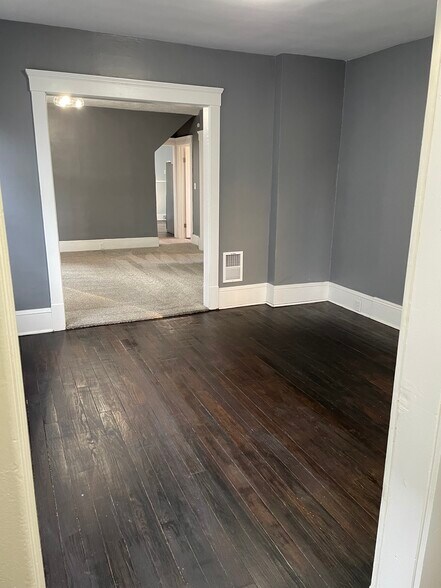 Building Photo - 2303 Althen Ave