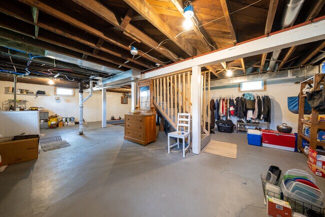 Building Photo - 817 Central Ave W