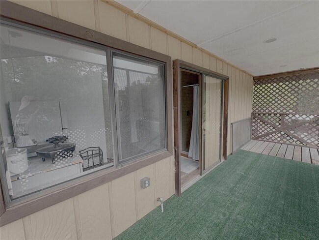 Building Photo - 6140 E Tenison St