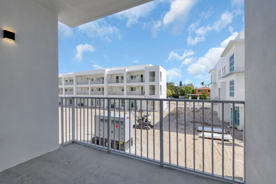 Building Photo - 1818 N J Ter