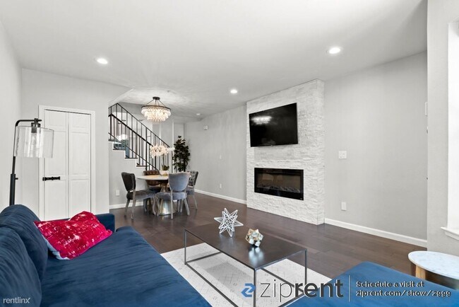 Building Photo - 3 br, 2 bath Townhome - 137 Margo Drive, M...