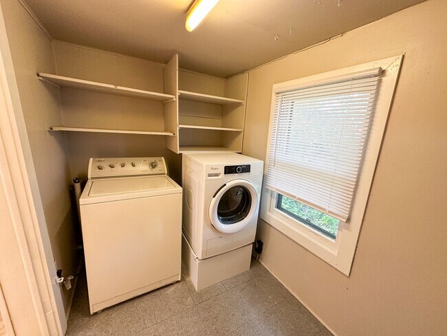 Building Photo - 1244 Wieland Pl NW