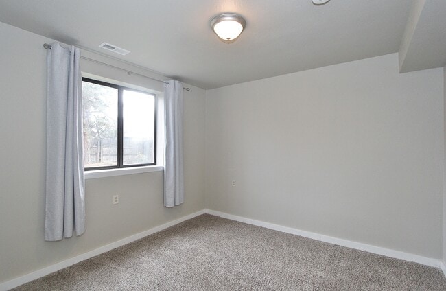 Building Photo - 11887 W Alfred St