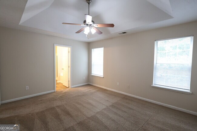 Building Photo - 3044 Lake Park Trail
