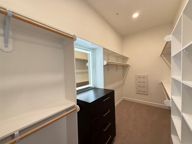 Building Photo - 3300 Main St