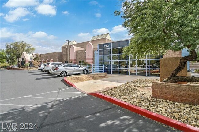 Building Photo - 214 Pocahontas Ct