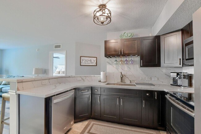 Building Photo - 110 Villa Cir