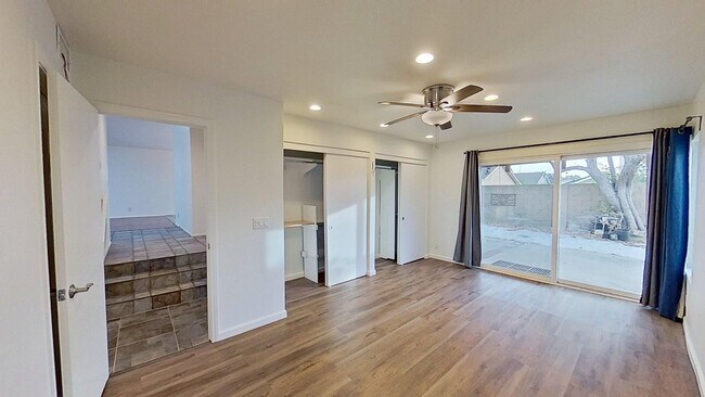 Building Photo - 24652 Vía Raza