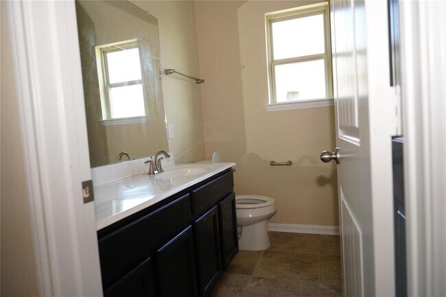 Building Photo - 9526 Bonbrook Bend Ln