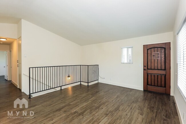 Building Photo - 4184 S 32nd St