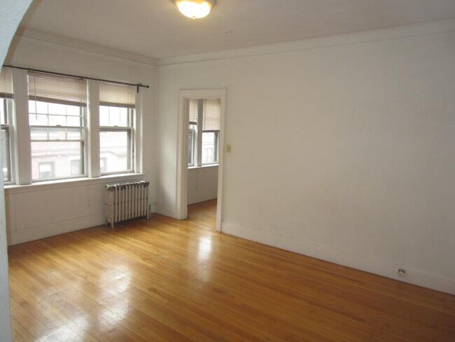 Building Photo - 4 Chiswick Rd