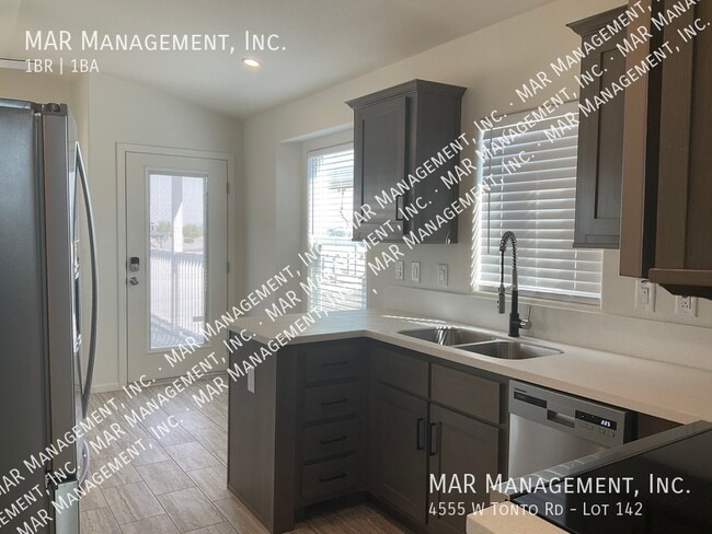 Building Photo - 4555 W Tonto Rd