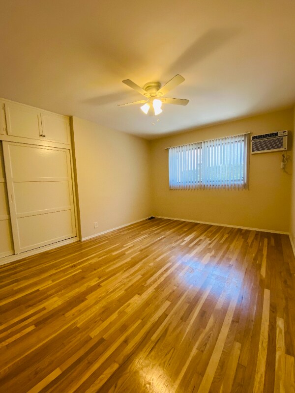 Building Photo - 283 S El Molino Ave