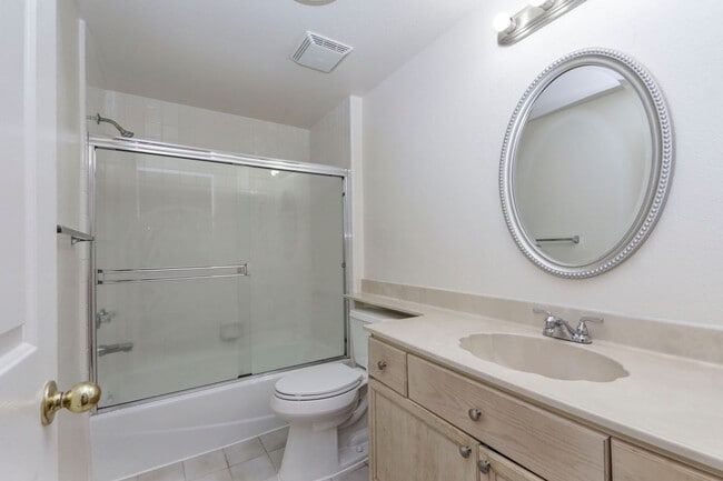 Building Photo - Large 2 Bed/2 Bath San Mateo condo near downtown with two parking spaces. YouTube Tour!!