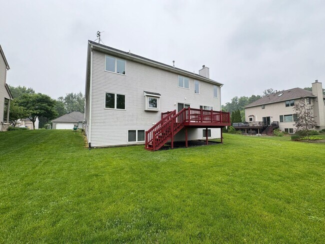 Building Photo - 565 Ironwood Way