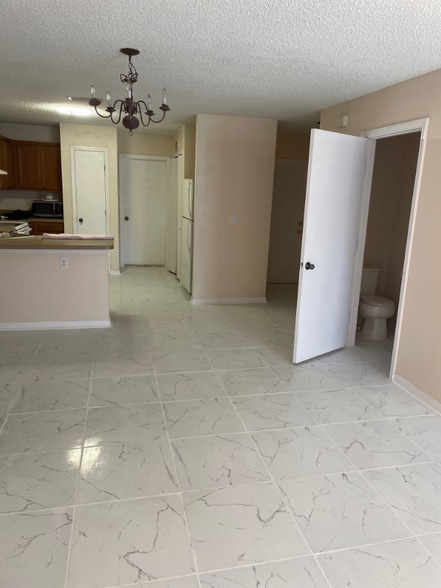 Building Photo - 7765 Highchair Ln