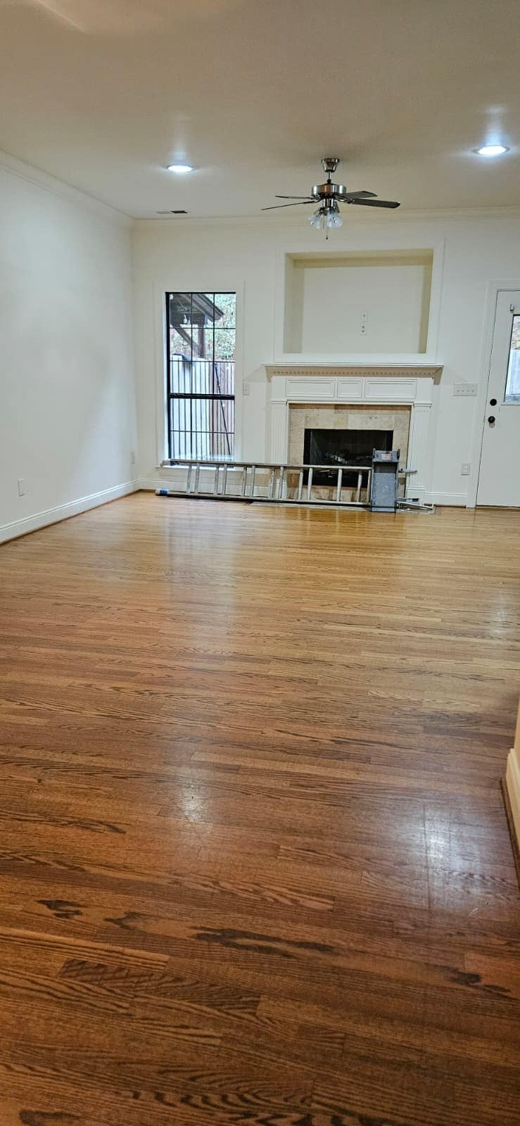 Living area - 344 Amber Ln