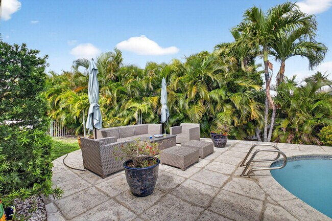 Building Photo - 30 Spanish River Dr