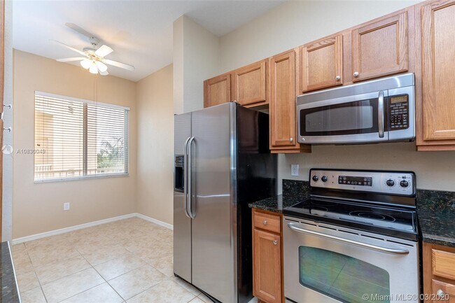 Building Photo - 3600 Oaks Clubhouse Dr