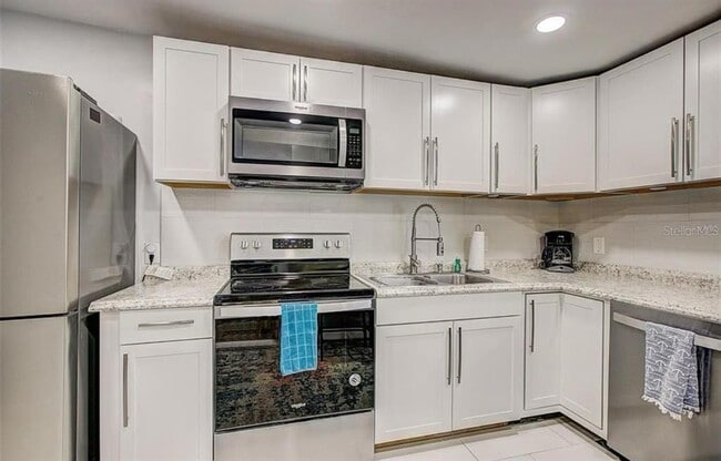 Building Photo - 2606 1st Ave S