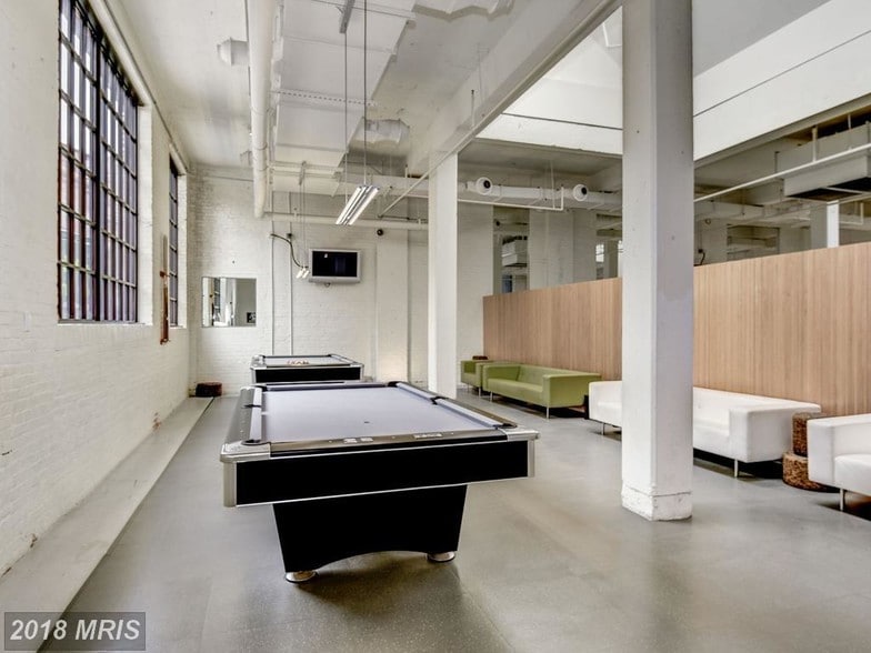 billiards/pool table - 437 New York Ave NW