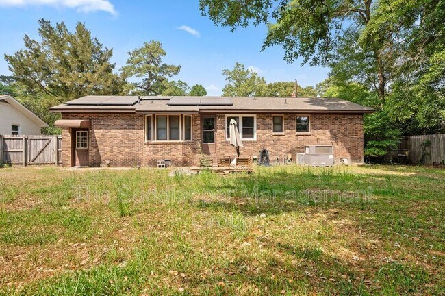 Building Photo - 7673 Barclay Ave